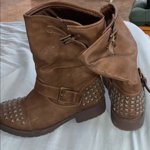 Women’s Boots